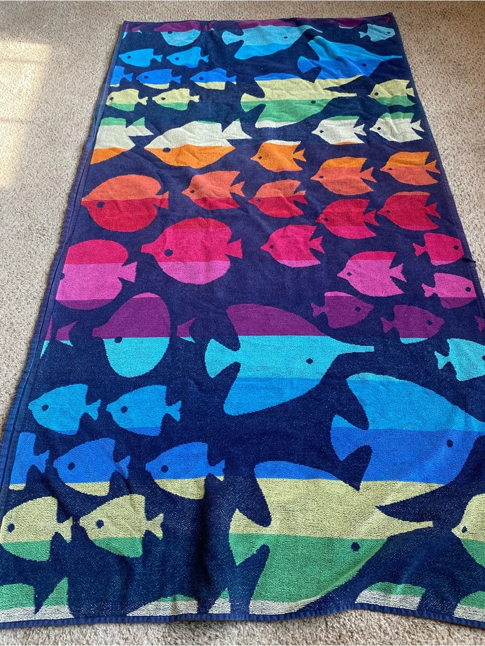 Vintage Tropical Colorful Fish Print Beach Towel - Rainbow Navy Background